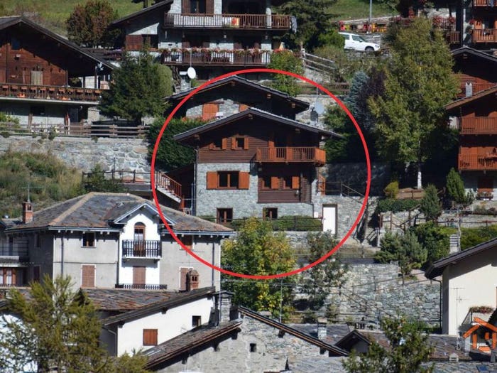 Casa con 6 locali in vendita in Rue Trois Villages, Centro, Brusson