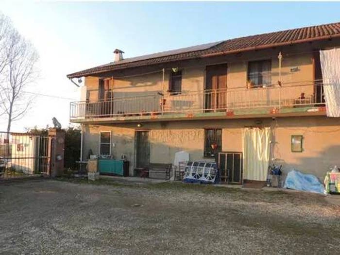 Casa con 6 locali in vendita in Via Madonnina, Cergnago