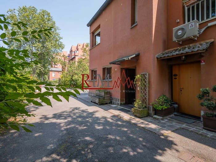 Casa quadrilocale in vendita in Via delle Forze Armate, Baggio, Milano