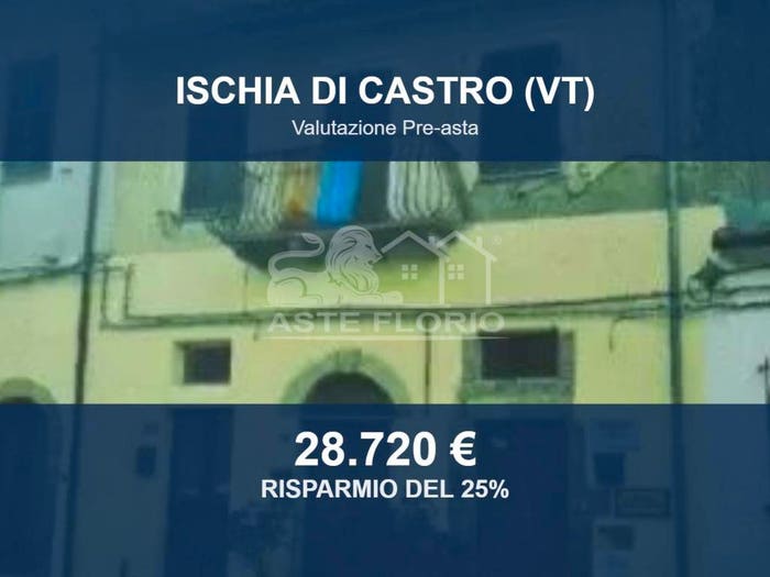 Appartamento quadrilocale in vendita in Via Roma, Ischia di Castro