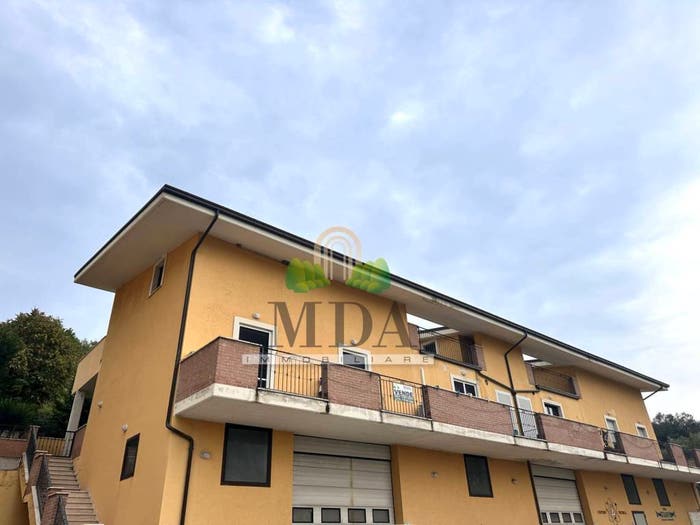 Appartamento quadrilocale in vendita in Via Vecchia Salaria, Colonnella