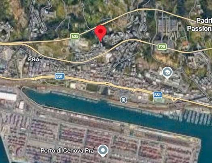 Appartamento quadrilocale in vendita in Via Villini Ambrogio Negrone, Pra', Genova