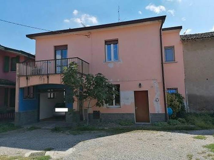 Casa trilocale in vendita in VICOLO TORCHIO B, Centro, Dovera