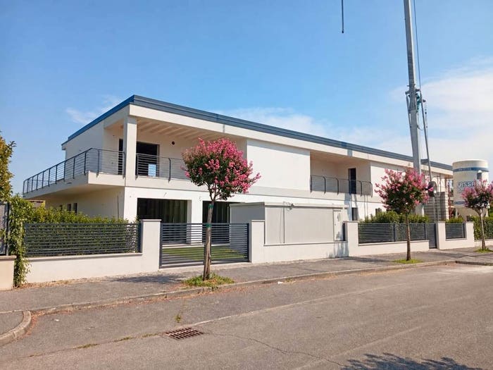 Appartamento quadrilocale in vendita in VIA SAN PADRE PIO DA PIETRALCINA SNC, Centro, Orzinuovi