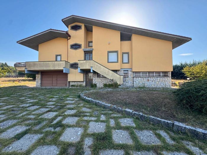 Casa con 6 locali in vendita in Via Baldassarre Labanca, Zona Industriale, Campobasso