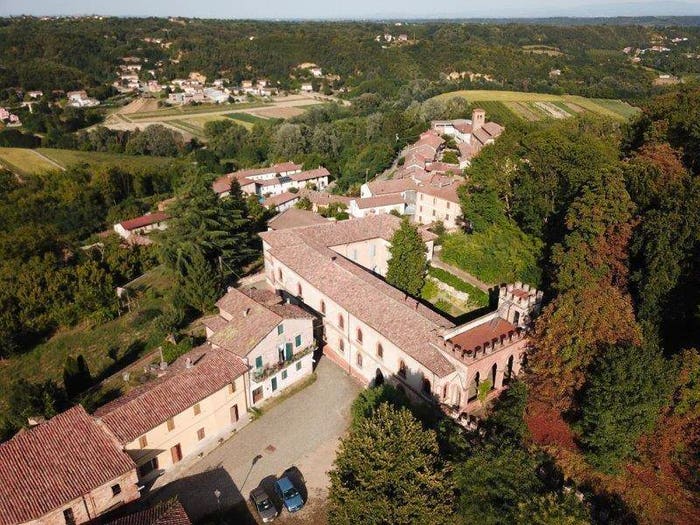 Casa con 6 locali in vendita in Incisa Scapaccino