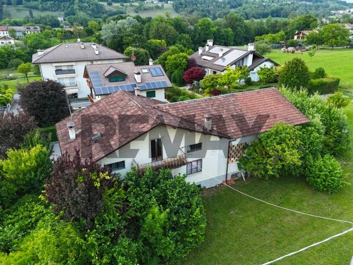 Casa con 6 locali in vendita in via Rienza, Centro, Feltre