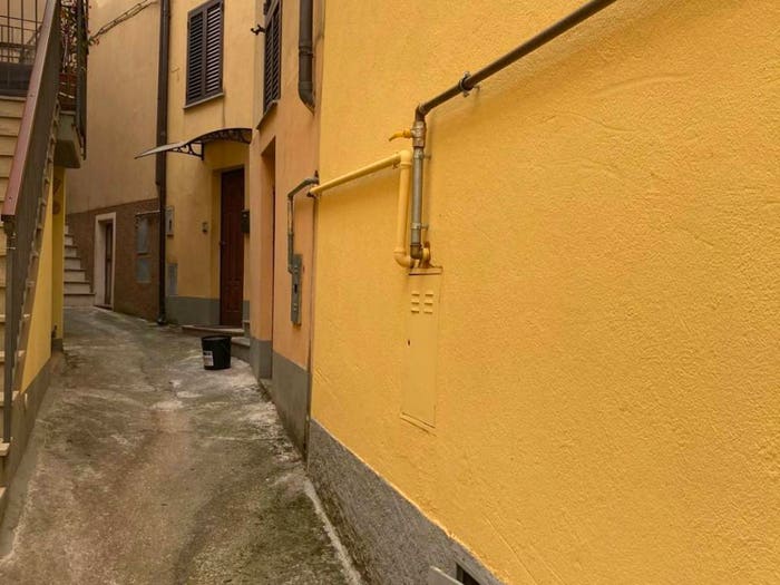 Appartamento quadrilocale in vendita in Vico Santa Veneranda, Castelluccio Inferiore