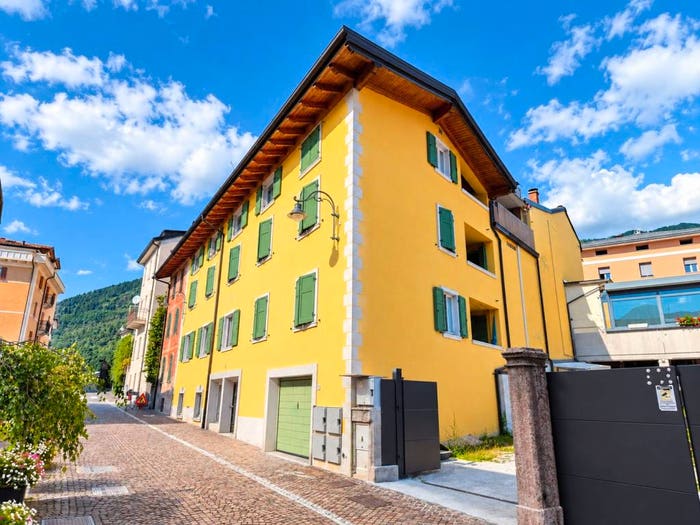 Appartamento trilocale in vendita in Via Giuseppe Garibaldi, Centro, Levico Terme