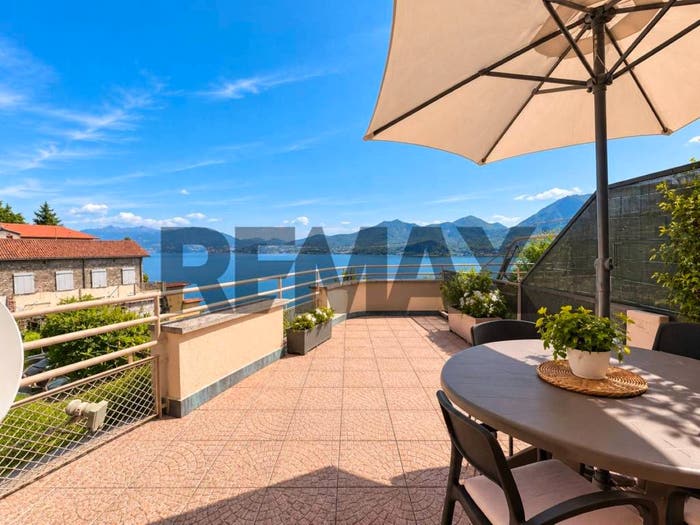 Appartamento bilocale in vendita in Piazza Santa Maria Elisabetta, Centro, Ghiffa