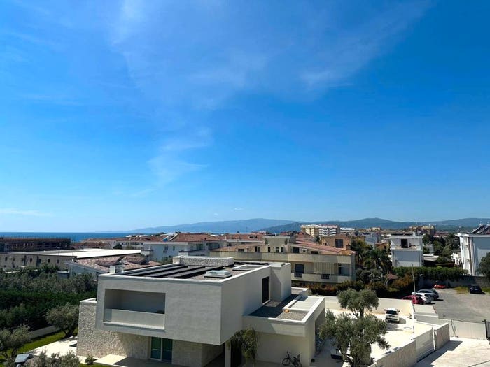 Appartamento trilocale in vendita in Via Cagliari, Catanzaro Lido, Catanzaro