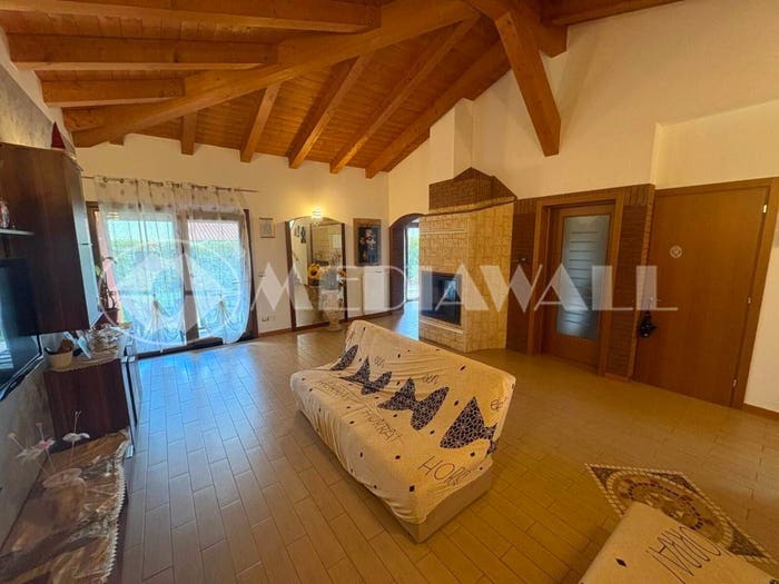 Casa con 6 locali in vendita in Vajont