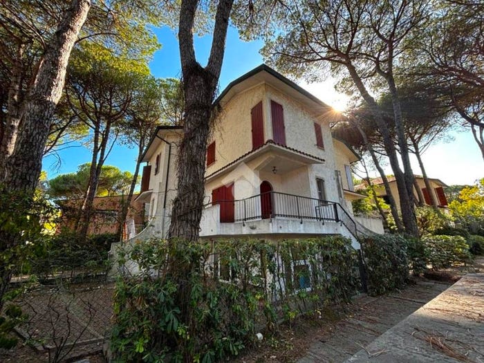Appartamento con 5 locali in vendita in Viale delle Betulle, Porto Corsini Marina Romea, Ravenna