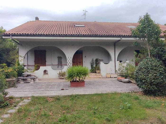 Casa con 6 locali in vendita in Centro, Macerata