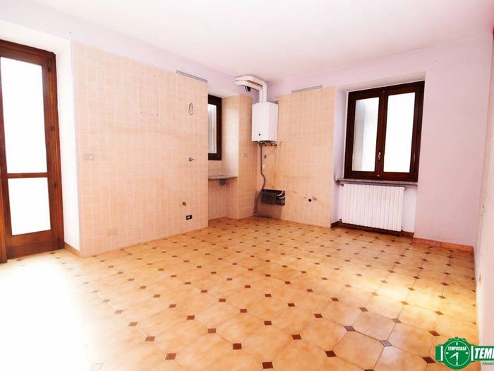 Appartamento trilocale in vendita in Via Giuseppe De Stefanis, Centro, Front