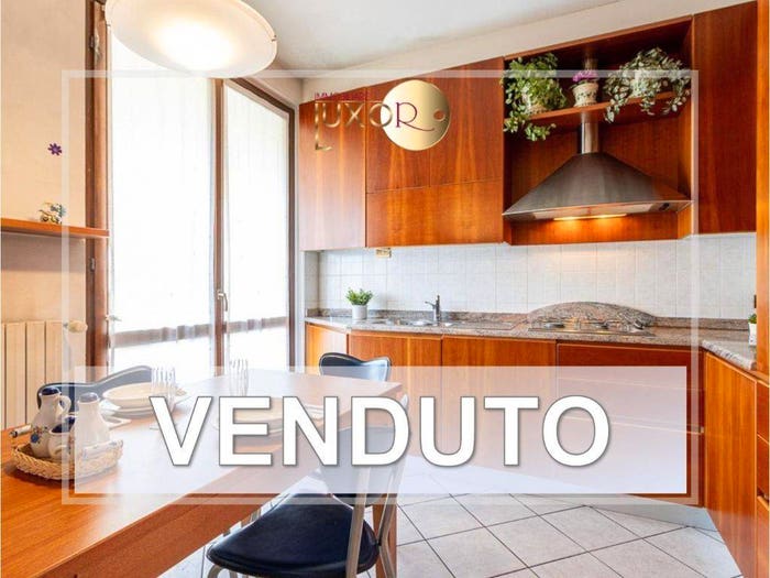 Appartamento trilocale in vendita in Via Provinciale, Monticello, Monticello Brianza