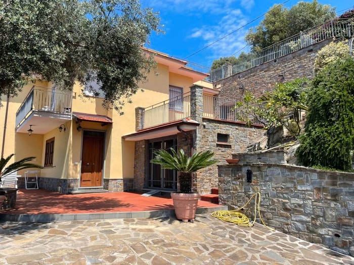 Casa con 6 locali in vendita in Via Petrengole, Santa Maria, Castellabate