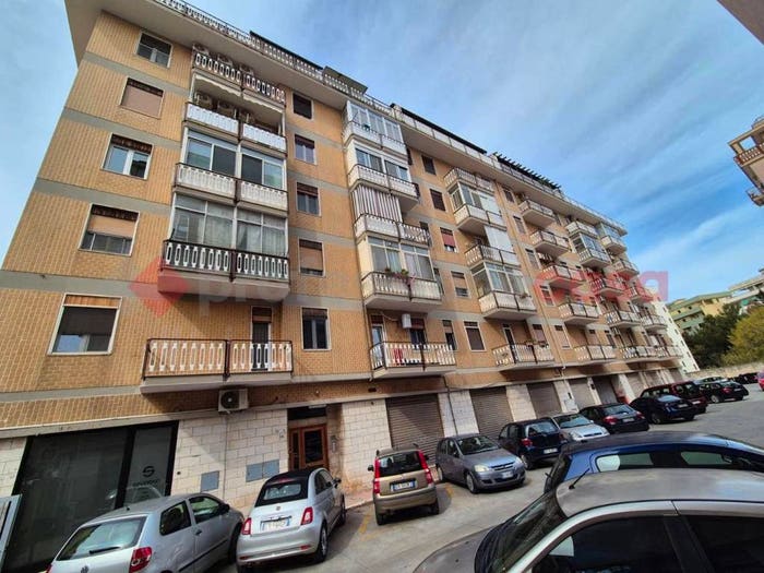 Appartamento quadrilocale in vendita in VIA CAPPUCCINI, Cappuccini, Brindisi