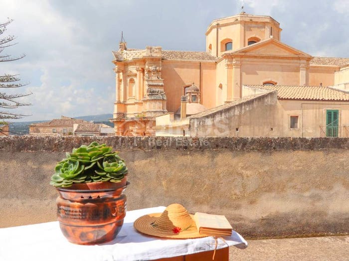 Appartamento con 5 locali in vendita in Cso Vittorio Emanuele, Centro, Noto