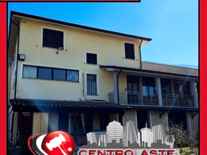 Appartamento con 6 locali in vendita in Via Renzo Megni Gualdo Tadino PG Italia, Centro, Gualdo Tadino
