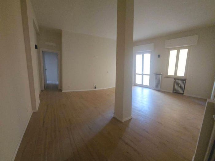 Appartamento trilocale in vendita in Via Giuseppe Garibotti, Centro, Cremona