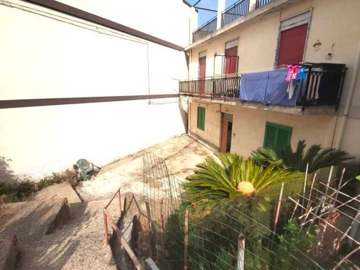 Appartamento trilocale in vendita in via comunale, Gazzi, Messina