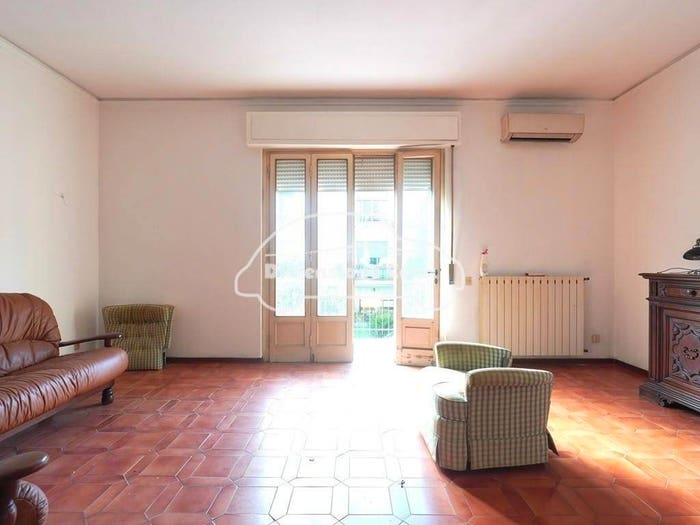Appartamento con 5 locali in vendita in Via Gaetano Luporini, Sant'Anna, Lucca