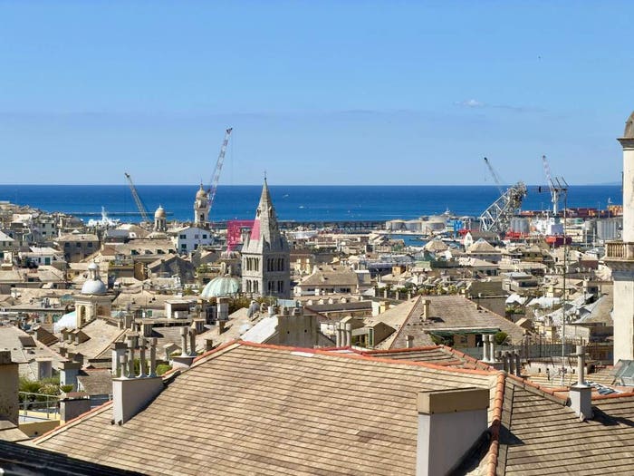 Appartamento con 6 locali in vendita in Via Caffaro, Centro Città, Genova