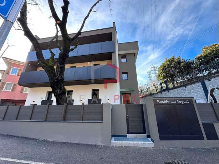 Appartamento quadrilocale in vendita in via C Augusta, Oltrisarco Aslago, Bolzano