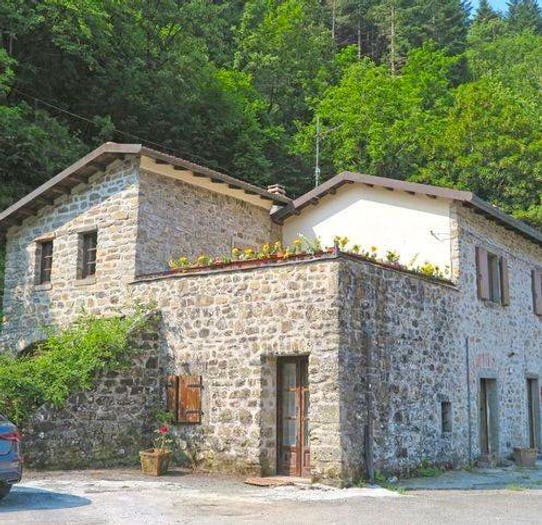 Casa con 6 locali in vendita in Strada Statale, Centro, Fivizzano