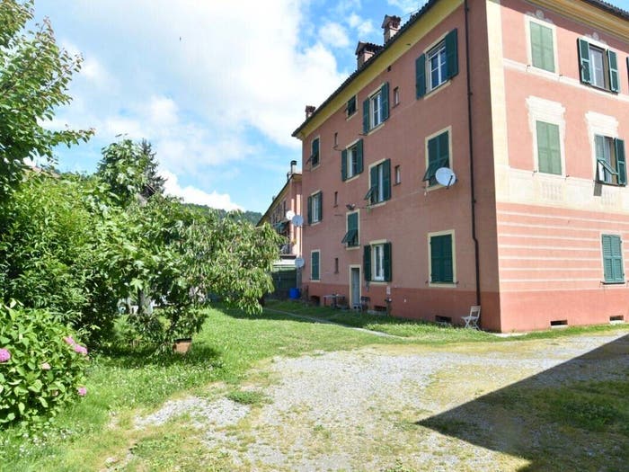 Appartamento con 6 locali in vendita in VIA CESARE BATTISTI, Centro, Ronco Scrivia