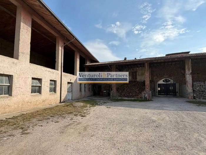 Casa quadrilocale in vendita in Via Pontenove, Pontenove, Bedizzole
