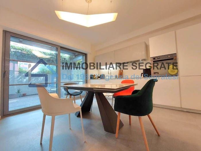 Appartamento trilocale in vendita in Cenisio, Milano