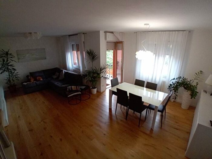 Appartamento quadrilocale in vendita in Scopaia, Livorno