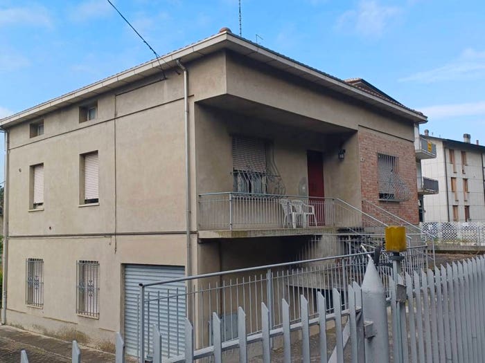 Casa con 6 locali in vendita in Via Eugenio Curiel, Centro, Montecchio Emilia