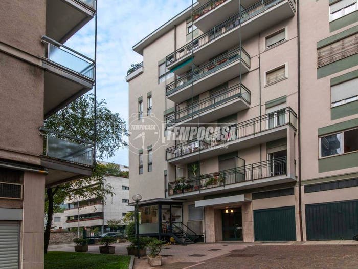 Appartamento trilocale in vendita in Via Don Luigi Guanella, Borghi, Como
