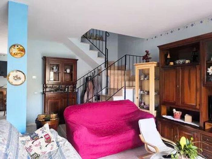 Appartamento con 6 locali in vendita in Via Mario Mencarelli, Centro, Asciano