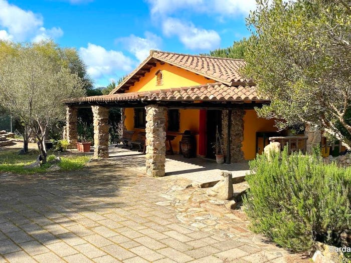 Casa con 6 locali in vendita in località Campu Prama Scivu snc, Arbus