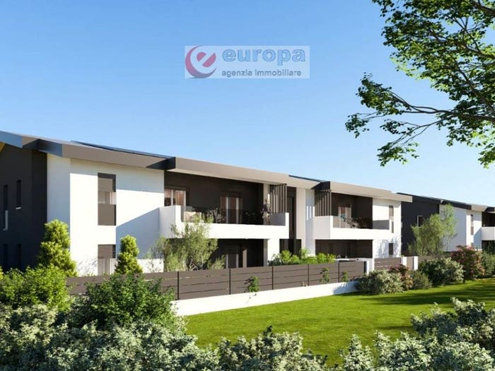Appartamento quadrilocale in vendita in Via Revoloni, Centro, Monticello Conte Otto