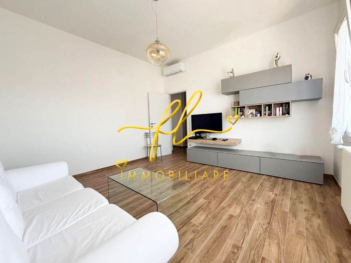 Appartamento trilocale in vendita in Via Sant'Anna, Cecina Centro, Cecina