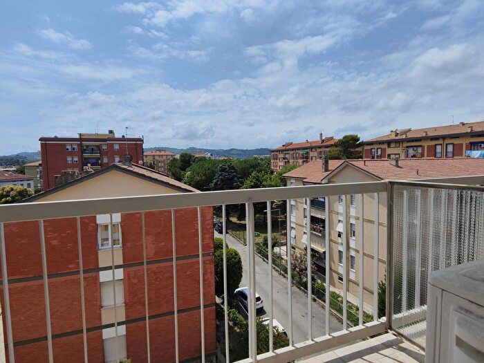 Appartamento quadrilocale in vendita in Via Ciro Menotti, Pantano, Pesaro