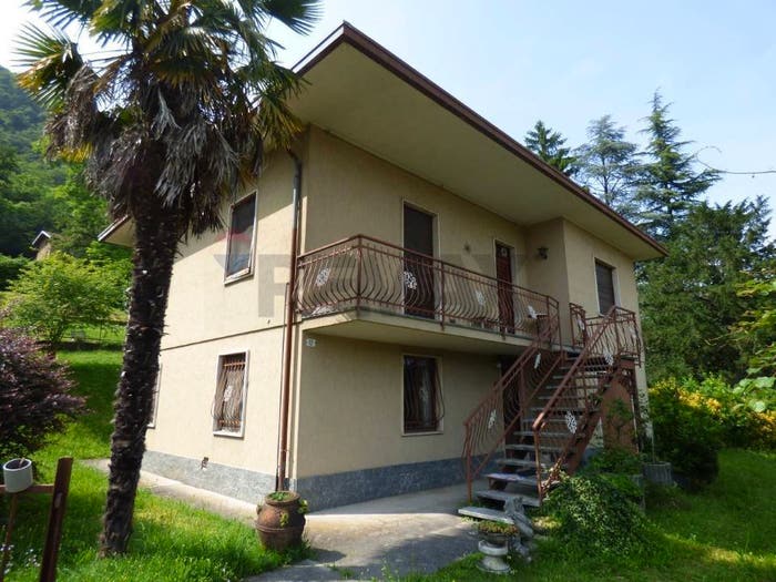 Casa con 6 locali in vendita in via Noga, Cassano Valcuvia