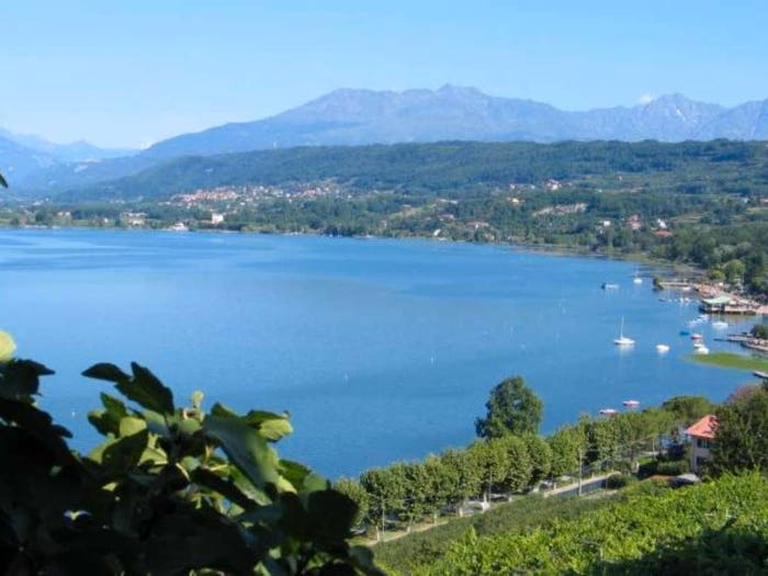 Casa con 6 locali in vendita in Viverone