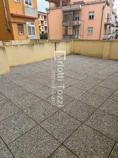 Appartamento quadrilocale in vendita in Viale Ombrone, Stazione Via Roma, Grosseto