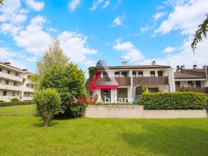 Casa con 6 locali in vendita in Via Mur Di Cadola No Number, Centro, Belluno
