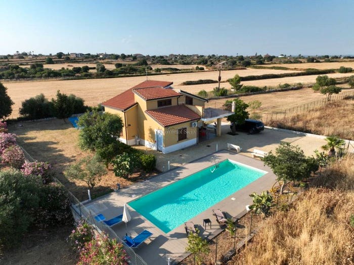 Casa quadrilocale in vendita in Contrada Michelica, Michelica, Modica