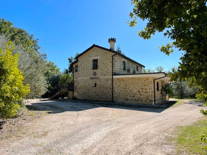 Casa con 6 locali in vendita in Via Campolarino, Monte San Giovanni Campano