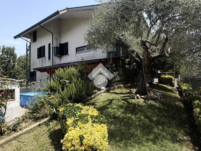 Casa con 6 locali in vendita in Via S Marciano, Trescine, Cervinara