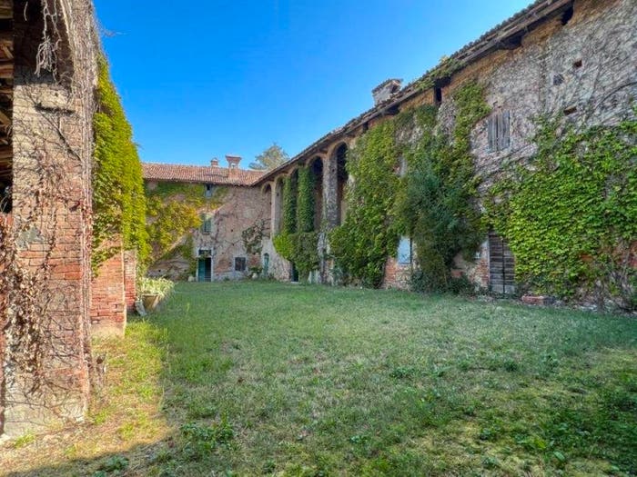 Casa con 6 locali in vendita in Frazione Marianna, Spineto Scrivia