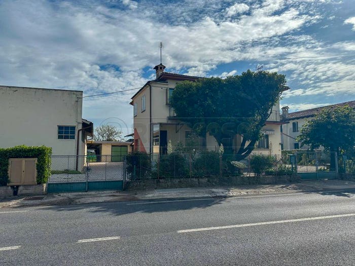 Appartamento trilocale in vendita in VIA PALMANOVA, Mereto Di Capitolo, Santa Maria la Longa